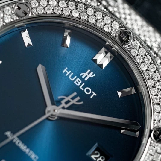 Hublot Classic Fusion Titanium Pave Blue Dial 42mm 542.NX.7170.LR (Fullbox 2021)