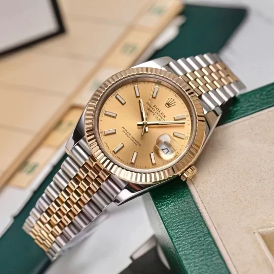 Rolex Oyster Perpetual Datejust 41mm 126333 Champagne Dial