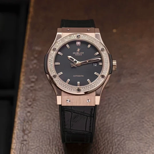 Hublot Classic Fusion Automatic 42mm King Gold & Diamonds – Ref. 542.OX.1180.LR.1104