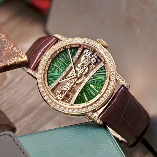 Corum Golden Bridge Round 39mm – Ref. 39 B113/03168 – 113.000.85/0F90 DV91R