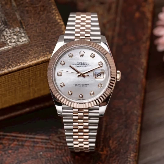 Rolex Oyster Perpetual Datejust 41mm 126331 MOP Dial