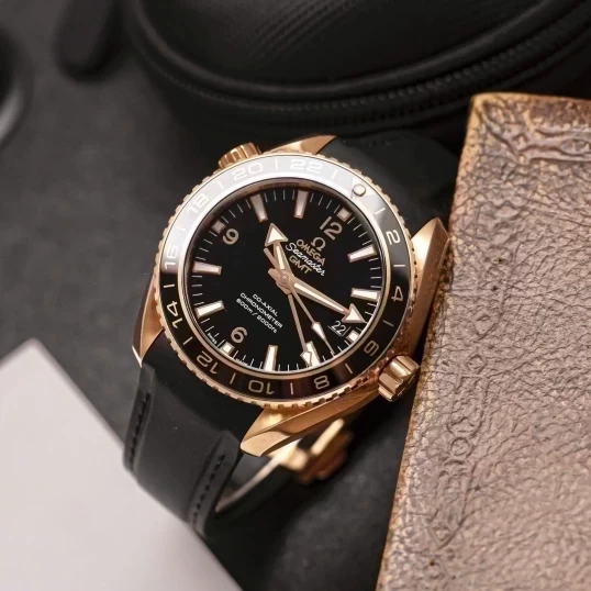 Omega Seamaster Planet Ocean 600M Co-Axial GMT 44mm 18K Sedna™ Gold Black Dial