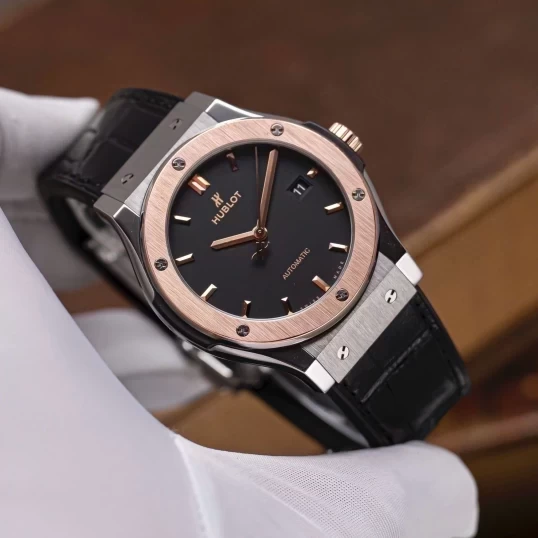 Hublot Classic Fusion Titanium Mix Gold 42mm Ref. 542.NO.1181.LR (Fullbox 2019)