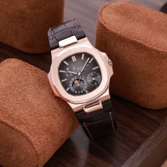 Patek Philippe Nautilus 5712R-001