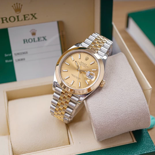 Rolex Oyster Perpetual Datejust 41mm Ref. 126303 Champagne Dial