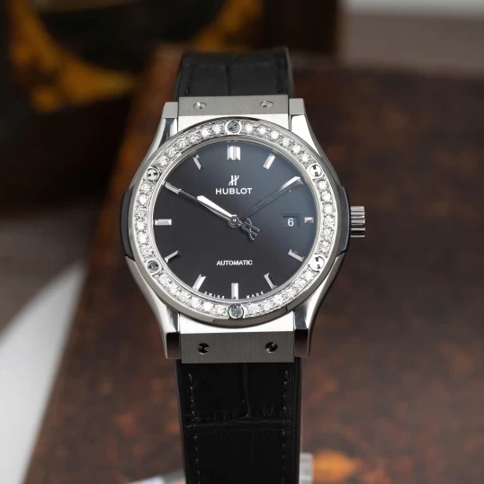 Hublot Classic Fusion 42mm Ref. 542.NX.1171.RX Diamond Bezel