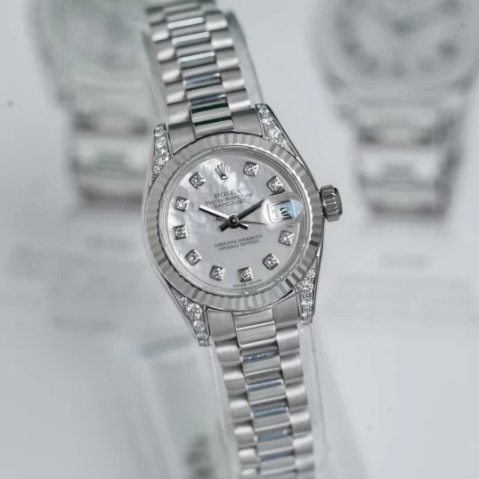 Rolex Lady-Datejust 26mm Ref. 179239 – MOP Diamond Dial